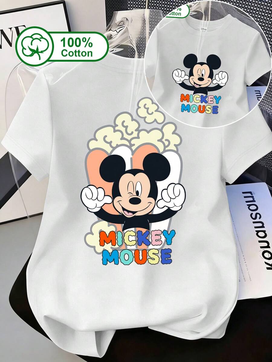 Disney 这款女士休闲日常短袖T恤采用100%纯棉面料，背面印有米奇和爆米花桶图案以及彩色“MICKEY MOUSE”字样，正面也印有米奇图案和彩色“MICKEY MOUSE”字样，适合日常外出、上学、公园游玩和电影约会等场合。白色夏季米奇图案印花T恤 - 白色 - 查看 1