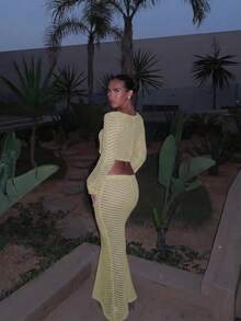 春夏新款女装时尚休闲Y2K度假风两件套，露脐长袖上衣搭配弹力腰身修身迷你裙，性感贴身轻盈镂空针织罩衫套装，适合海滩度假、海滩派对、假日郊游、约会、聚会、音乐节等场合。 - 黃色 - 查看 5