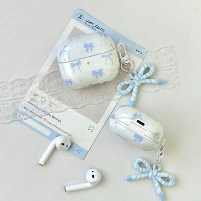 Ốp bảo vệ màu trắng mới với nơ xanh dương và mặt dây chuyền, phù hợp cho Buds FE/Buds 3/3Pro/3FE/ Buds Pro/Core, ốp tai nghe Bluetooth không dây Galaxy Buds Live, ốp mềm Buds2, ốp tai nghe 2Pro, ốp Buds Core dành cho nữ.