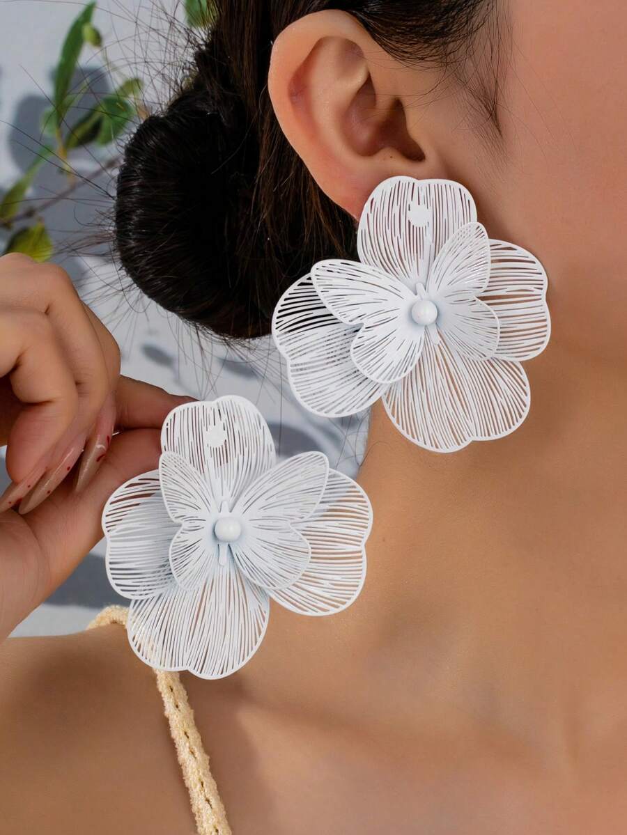 一对优雅高端镂空蝴蝶花朵吊坠耳环，适合女性日常、派对、节日装扮 - 白色 - 查看 1