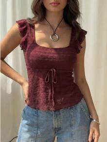 Blusa corta de mujer con cuello cuadrado, manga corta, cintura con lazo y volantes en color borgoña, adecuada para brunch y uso diario - Burdeos - Ver 3