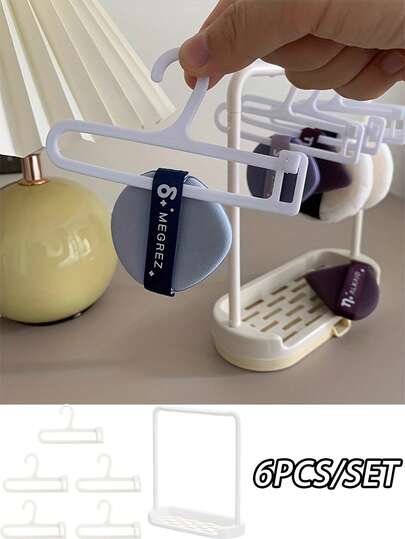 多功能桌面小型毛绒玩具收纳架，适用于15/20厘米棉质娃娃衣服的迷你展示架，带水槽的迷你晾衣架，塑料材质，实用棉质娃娃衣服收纳架