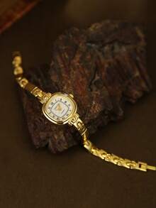 Fashionable Retro Artistic Design Women's Round Gold Quartz Watch, Suitable For Daily Wear And Gift Giving - Gold - View 4