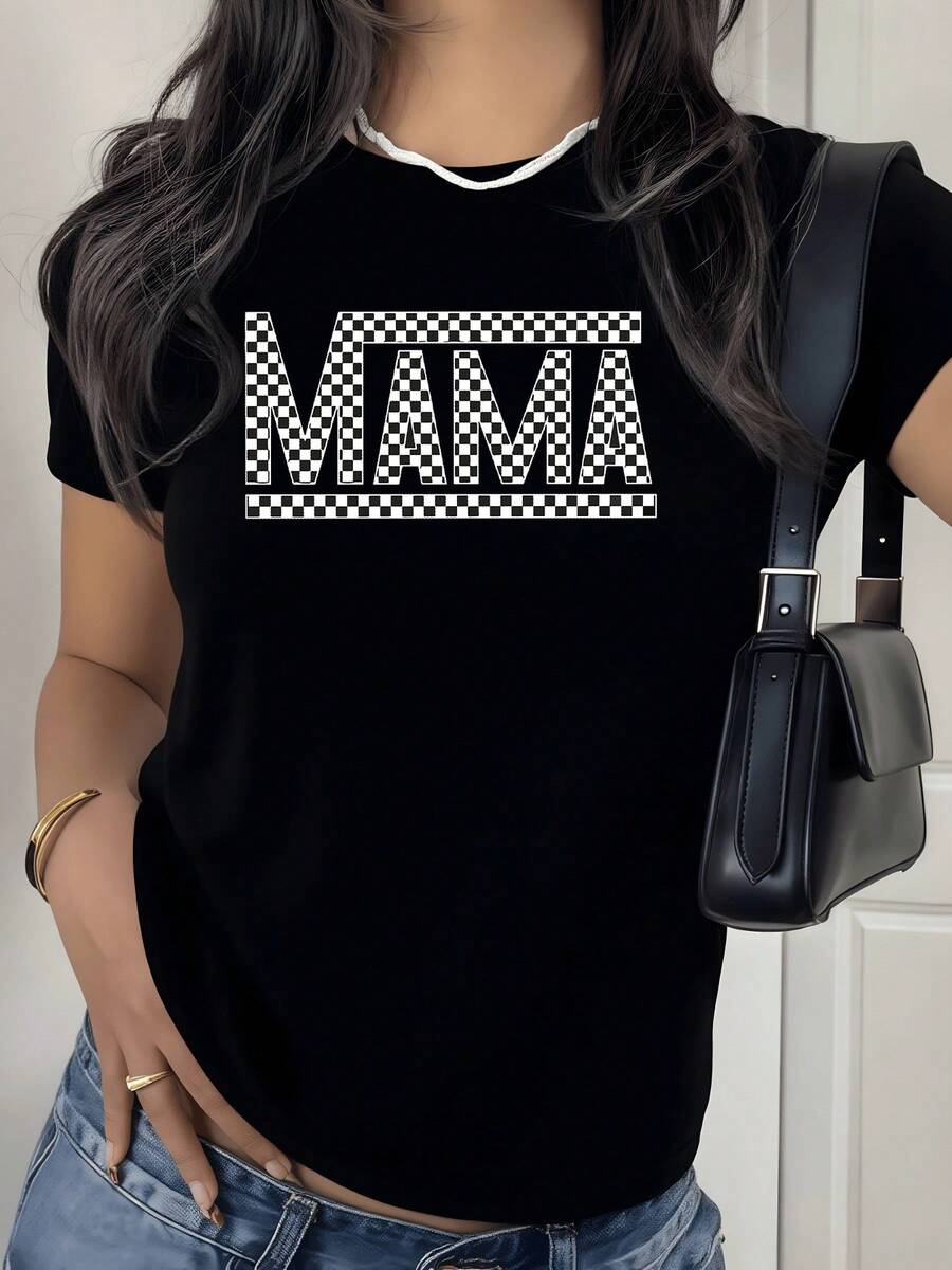 Palabra MAMA en patrón de cuadros que transmite orgullo y amor familiar con toque moderno y fuerte para el día a día camiseta de mujer 220g casual cómoda cuello redondo - Negro - Ver 1