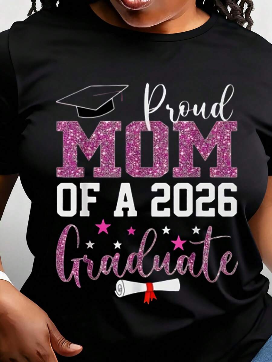 Orgullosa mamá de una graduada de 2026 Camiseta de mujer con diseño de gorra y diploma de graduación en color rosa glitter para celebrar a la madre de la graduada - Negro - Ver 1