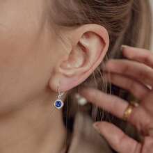 纯银经典杠杆式耳环 女士圈形耳环 低过敏性蓝色立方氧化锆耳环 时尚精致耳环 生日礼物 - 銀色 - 查看 2