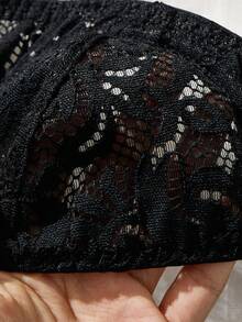 一件舒适黑色网纱蕾丝文胸，钢圈设计，柔软修身，日常时尚女士内衣 - 黑色 - 查看 7