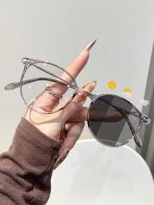 1副时尚休闲简约铆钉圆框眼镜，光致变色，适合户外佩戴 - 1pc 透明灰框-灰色 - 查看 5