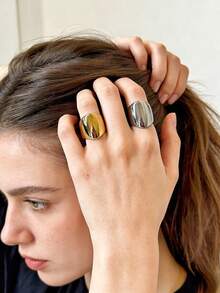 1枚简约优雅法式时尚316不锈钢18K镀金真空涂层戒指，经久耐用，防水防过敏，适合日常、旅行和度假佩戴。 - 光面長女士戒指 - 查看 3