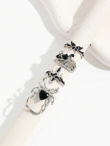 4pcs Vintage Dark Gothic Black Faux Gem Spider Rings, Personalized Goth Style Drip Oil Cross Butterfly Rhinestone Ring Set For Women - Silver - View 4