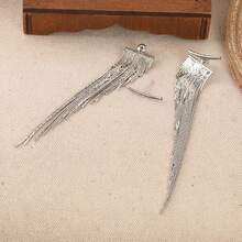 性感夸张不对称长流苏耳环，小巧精致，适合女士婚礼、派对和节日礼物 - 銀色 - 查看 4