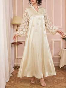 Solessence 优雅V领长款阿拉伯连衣裙，饰有3D玫瑰贴花，长袖，梭织面料，无弹力，正式礼服 - 米色 - 查看 1