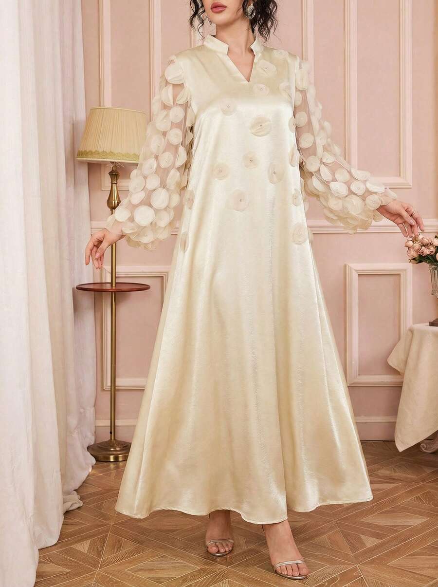 Solessence 优雅V领长款阿拉伯连衣裙，饰有3D玫瑰贴花，长袖，梭织面料，无弹力，正式礼服 - 米色 - 查看 1