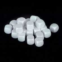 10个DIY塑料骰子套装，适用于艺术和手工制作 - 未上色的空白骰子可用于绘画、棋盘游戏派对、数学学习、学校项目和有趣的艺术用品，适合D&D、RPG、棋盘游戏爱好者和独特的配件，是送给朋友和家人的绝佳礼物！ - 彩色 - 查看 6