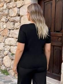 Áo khoác cardigan dệt kim mới dành cho nữ cỡ lớn, phù hợp cho mùa xuân và mùa hè, phong cách tối giản thanh lịch thường ngày, tay ngắn với cúc kim loại, áo len màu đen trơn thời trang dành cho công sở, áo khoác cardigan dệt kim tay ngắn ôm dáng màu đen với khóa kim loại. - màu đen - Xem 3
