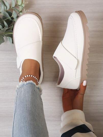 Giày bệt nữ thoải mái, chống trơn trượt, giày lười casual phù hợp mọi mùa, thiết kế có thể điều chỉnh, giày thể thao đế dày nhẹ màu trắng, giày đi bộ thời trang mùa xuân mới, giày công sở đa năng thoáng khí, lót mềm, thích hợp mang cả ngày.