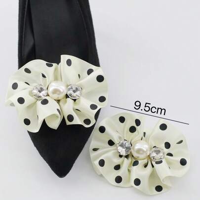 2pcs Minimalist Luxury Fabric Rhinestone Faux Pearl Polka Dot Detachable Shoe Clips