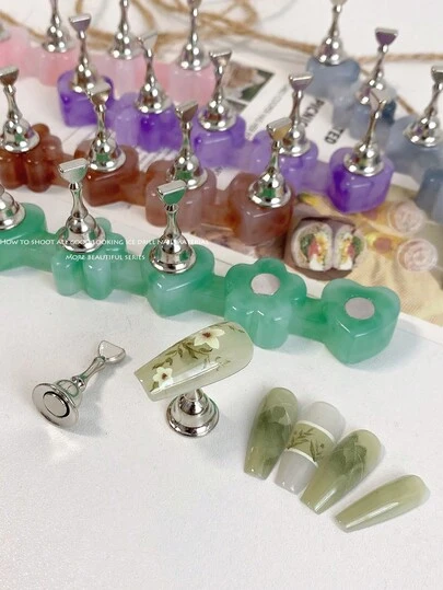 Nail Art Decoration Accessories - Faux Jade Transparent Heart & Pentagram Base With Small Metal Magnetic Nail Art Practice Tips, Korean Style Holographic Iridescent Nail Art Practice Tips, Nail Art Practice Display Stand, Nail Art Decoration Accessories, Handmade Nail Stickers, Photography Props