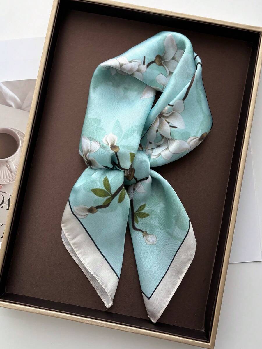 1 chiếc khăn vuông trơn màu dành cho nữ, kích thước 70x70cm, kiểu khăn tay. - Màu xanh Bạc hà - Xem 1