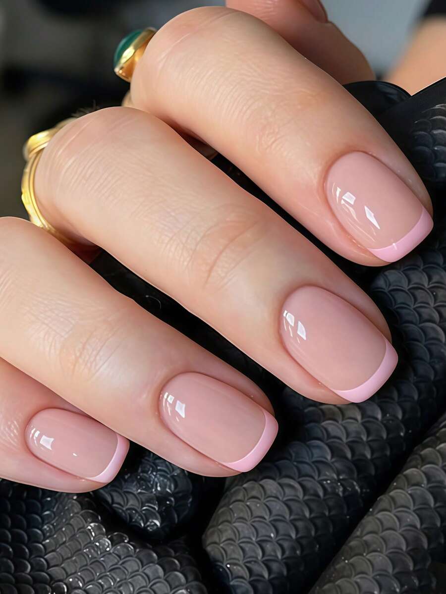 用24片装短方形美甲贴片瞬间提升你的造型！简约优雅的日常浅粉色法式经典裸粉色底贴片，时尚甜美樱花粉法式条纹设计裸粉色短款美甲贴片，全覆盖假指甲，适合女性和女孩。包含1张粘合贴片和1个迷你指甲锉，果冻胶条，随机发货。 - 粉色 - 查看 1