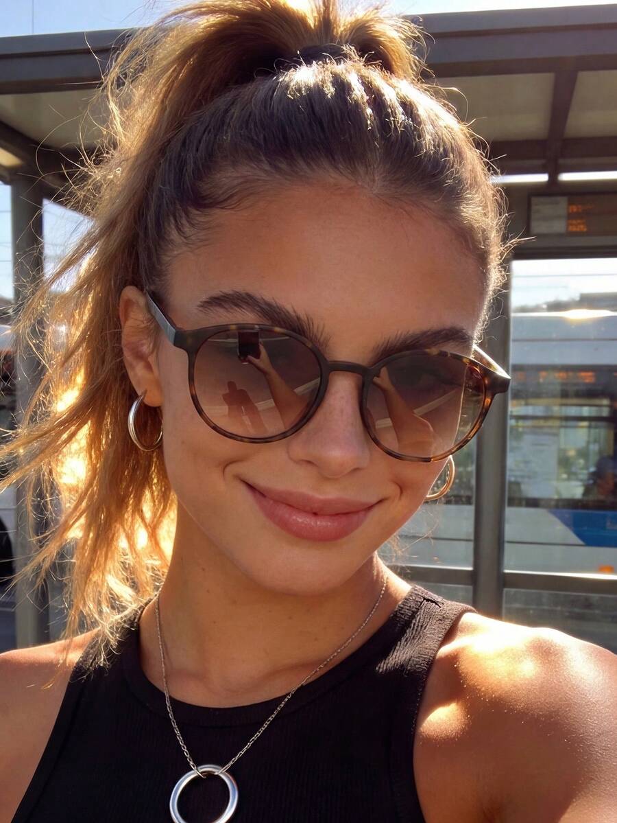 1 Pair Women's Round Leopard Print Small Frame Ultra-Light Fashion Glasses, Suitable For Travel, Outfits, Parties, Outdoor Activities - Brown - View 1