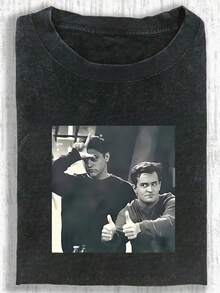 2026 Top d'été : T-shirt graphique vintage de l'émission TV "Friends" - "Je serai là pour toi" | Design rétro des années 90 de la sitcom | Esthétique "bootleg" plus size pour milléniaux | Streetwear décontracté en coton ample col rond noir - Noir - Voir 4