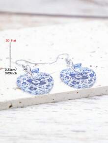 一对2D平面蓝白瓷苹果造型亚克力耳坠，优雅简约风格，适合女性日常及节日佩戴。 - 淺藍色 - 查看 5