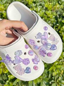 20 piezas Decoraciones de zapato con mariposas moradas y osos morados, accesorios de zapato desmontables, flores de zapato DIY, elegantes y de moda, adecuados para sandalias y pantuflas perforadas, excelentes para regalos de vacaciones - Morado - Ver 6