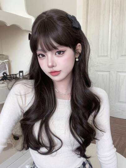 alicegarden 26-Inch Long Synthetic Wig Featuring A Natural Wavy Style In A Stunning Black. Designed With Bangs , It Is Crafted From Heat-Resistant Fiber To Ensure Durability. This False Hairpiece Is Perfect For Daily Use, Offering A Natural And Realistic Appearance That Mimics. (Excluding Accessories)