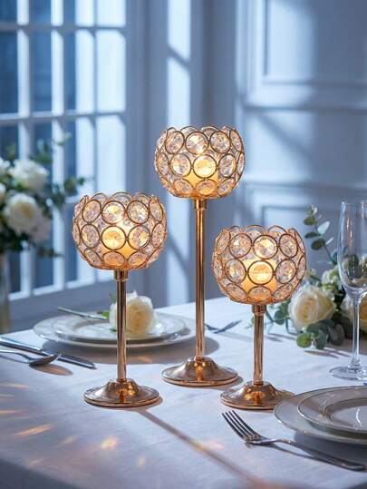 3 Pcs/1 Pc Metal Hollow-Out Candle Holder, Luxurious French Decorative Candle Holder, Romantic Wedding Banquet Candlelight Dinner Home Tabletop Decor Item, Party Supplies, Family Dining, Wedding Decorations, Wedding Favors, Housewarming Gifts, Birthday Graduation Ceremonies, Cozy Home Decor, Dining Table Decor, Wedding Season, Wedding Table Centerpieces, Birthday Celebration Decorations, Mother's Day Gifts, Table Decorations.