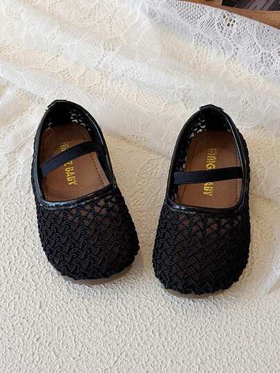1 Pair Baby Breathable Mesh Hollow Flat Shoes, Lightweight & Comfortable. Soft Lining Fits Foot Shape, Non-Slip Durable Sole For Stable Walking, 1/3 Bendable. Convenient Hook And Loop Closure, Wide Fit Non-Constrictive, Minimalist Versatile Design, Comfortable & Durable For Daily Wear.