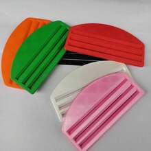 1个宠物食品挤压器 - 重型塑料宠物食品分配器，带防滑底座、易开盖和一键操作 - 无需组装，适用于猫粮，方便旅行携带，猫粮分配器，设计紧凑，经久耐用 - 多色 - 查看 5