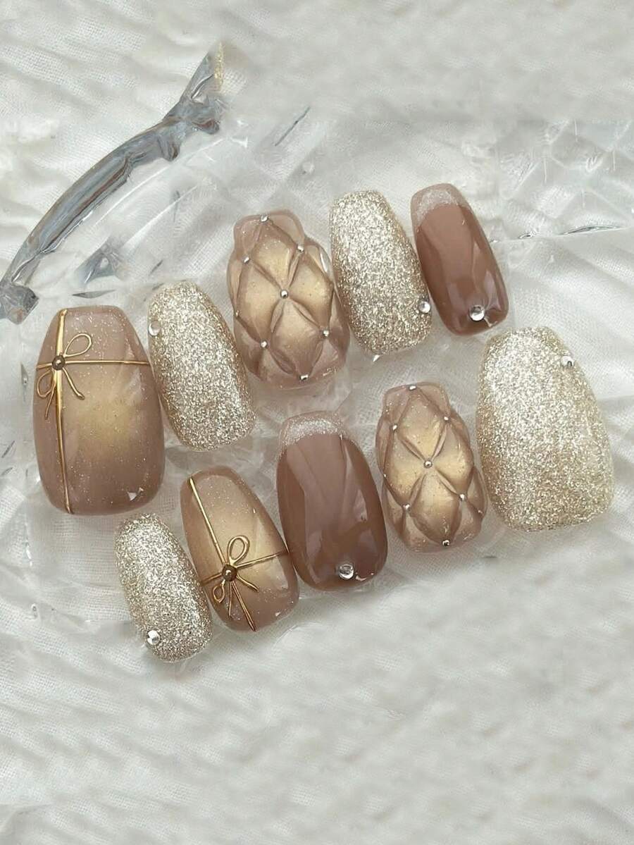 10pcs Handmade Nude & Gold 3D Diamond Textured Reusable False Nails, Suitable For Wedding & Daily Wear