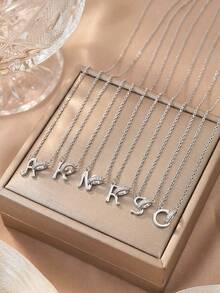 1 pieza Collar de diseño entrelazado con letra inglesa 26 de circonita cúbica incrustada en cobre, elegante para uso diario de mujeres - Estilo de letra - Ver 1