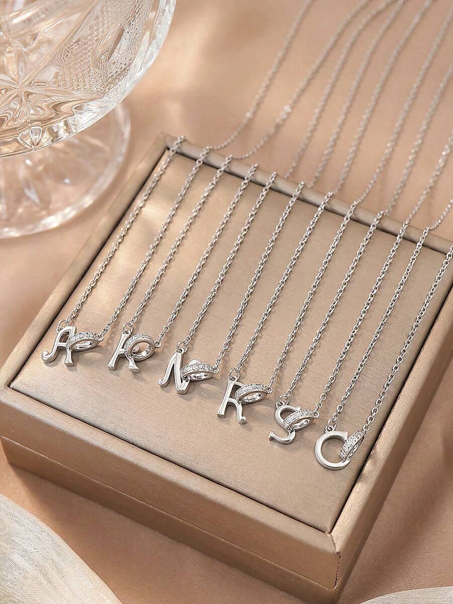 1 pieza Collar de diseño entrelazado con letra inglesa 26 de circonita cúbica incrustada en cobre, elegante para uso diario de mujeres - Estilo de letra - Ver 1