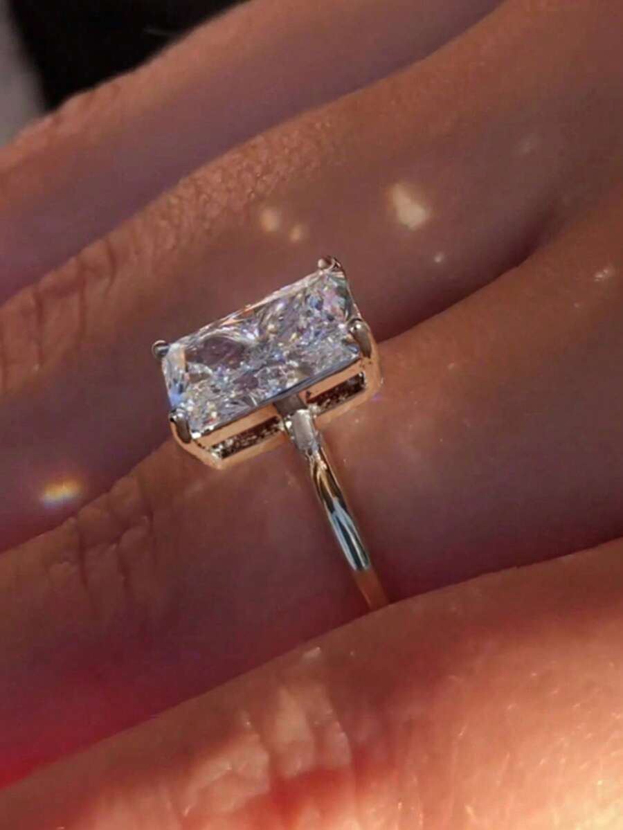 1pc Women's Charming Square Cut White Cubic Zirconia Engagement Ring, Fashion Wedding Bridal Proposal Jewelry, Birthday Anniversary Valentine's Day Gift - Silver - View 1