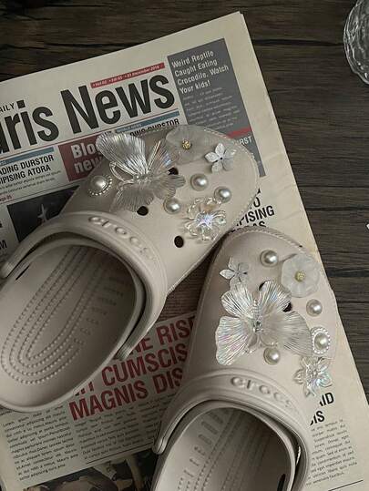 16pcs Transparent Butterfly & Flower Decorative Buttons, Detachable Hollow Out Clogs Charms, DIY Hollow Out Clogs Shoes Accessories