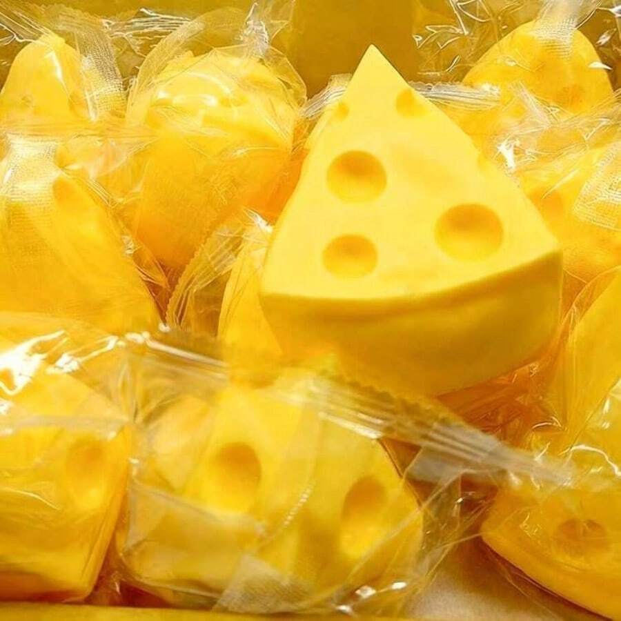 Nuevo juguete de queso con forma de queso, único y lindo, adecuado como pequeño regalo para Navidad, fiestas - Multicolor - Ver 1