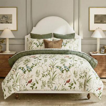 Bộ ga trải giường 3 món in hình lá và chim màu nước xanh lá cây (1 ga trải giường + 2 vỏ gối, không bao gồm chăn bông), được làm từ vải polyester chất lượng cao, mềm mại và thân thiện với da, phù hợp cho phòng ngủ chính, phòng khách và các phòng ngủ khác, thích hợp cho mọi mùa, là món quà lý tưởng.