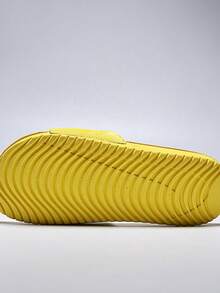 Nike Youth KOBE KAWA SLIDE (GS/PS) Sandals IF2871-700 - Ginger - View 5