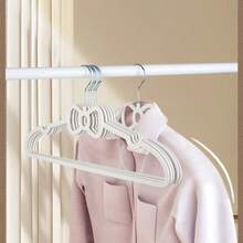 10pcs Pink Butterfly Shaped Plastic Hangers, Creative Student Dorm Clothes Drying Rack, Cute Non-Slip Clothing Hanger - Multicolor - View 7