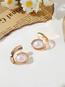 1 par de pendientes de aro elegantes y de moda con perlas falsas incrustadas, ligeros y lujosos, adecuados para viajes, playa y uso casual - Pendientes de perlas en espiral - Ver 2