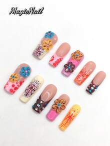 10片纯手工压制美甲贴片，33毫米长棺材形，肤色、粉色、米色可选，饰有立体凸起的蓝黄花朵、水钻、波点和星光图案。春季美甲贴片，个性化美甲贴片。 - 彩色 - 查看 3