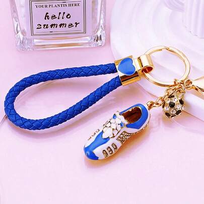 1pc 2026 World Cup Football Keychain Pendant, Metal Keychain Pendant, Football And Football Shoe Design, Creative Fan Pack Accessory, Collector's Item For Football Fans, Suitable For Watching World Cup Football Matches And Daily Use, Suitable For Men And Women