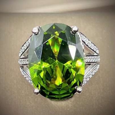 夸张橄榄绿椭圆形锆石戒指，三层奢华铂金镀层，女士订婚/结婚戒指