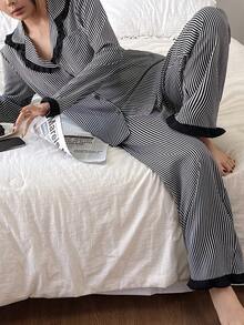 Dreamivo Bộ đồ ngủ nữ 2 món, áo tay dài và quần dài màu đen kẻ sọc hoa văn, có bèo nhún, đồ mặc nhà thoải mái với áo sơ mi cổ cài cúc và quần cạp chun. - màu đen - Xem 5