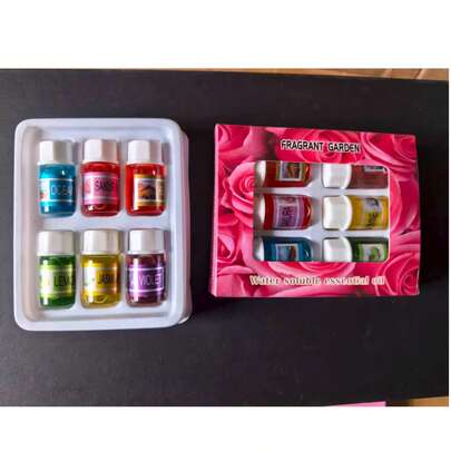 Juego de cajas regalo, 6 conjuntos de aromaterapia con aceites esenciales, aromaterapia personalizada para difusores y terapia aromática. Ideal para fiestas, hogar, dormitorio, sala de estar y muchas otras ocasiones. Un regalo perfecto para padres e hijos, así como para fiestas de música o bodas. Aroma duradero, relajante y que favorece el sueño.