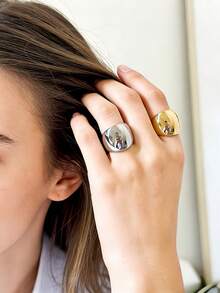 1枚简约优雅法式时尚316不锈钢18K镀金真空涂层戒指，经久耐用，防水防过敏，适合日常休闲、旅行和度假佩戴。 - 圓光面女士開口戒指 - 查看 6