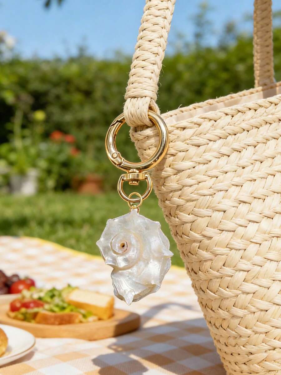 Asymmetric Natural Seashell Keychain, Exquisite Ocean Style Shell Bag Charm, Bag Accessory, Beach, Summer, Fashionable Exaggerated Women's Natural Jewelry Accessory, Bag Decoration, Car Hanging Decor, Handmade Creative DIY Necklace Earring Wind Chime Pendant Accessory, Unisex - Multicolor - View 1