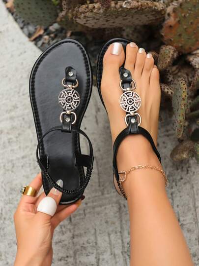 Summer New Vintage Metal Chain Thong Sandals, European And American Style Flat Roman Shoes, Casual Beach Shoes, Comfortable Non-Slip Big Size Girl Shoes, Ins Vacation Sandals, Bohemian Braided Ankle Strap Flat Sandals, Versatile Retro Distressed Brown Toe Ring Slides, Student Commute Daily Sandals, Beach Holiday Open Toe Shoes, Niche Design Metal Buckle Decor Flat Sandals, Gentle Style Elegant Flat Slippers, Fashionable Retro T-Strap Thong Sandals